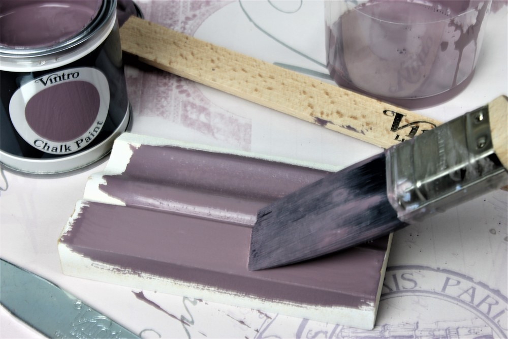 vintro-chalk-paint-smooth-finish-wild-heather-brush